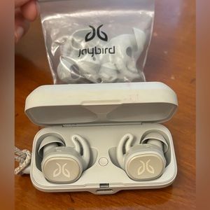 Jaybird Vista True Wireless Earbud Bluetooth Earphones - Nimbus Gray